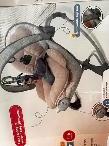 Comfortable Baby Bouncer for Safe Bonding Moments