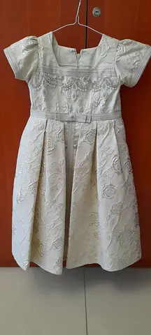Luxurious party dress for 7-10 years