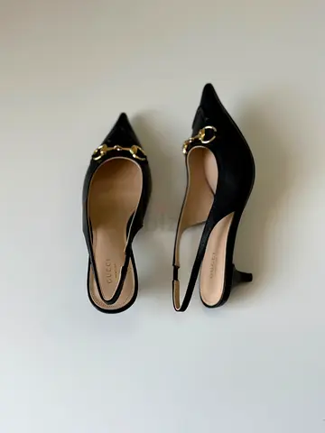 Gucci womens low heels in black color
