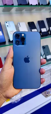 IPHONE 12 PRO MAX/512 GB STORAGE/BATTERY HEALTH 90%