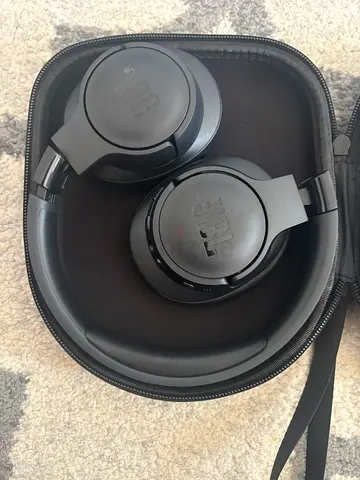 Experience Unmatched Sound with JBL Headphones