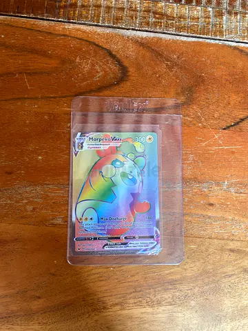 Rare Holo Morpeko Vmax Pokemon collectors Item!