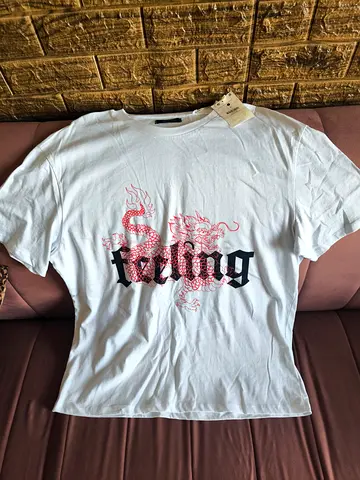 Bran new t shirt size XL