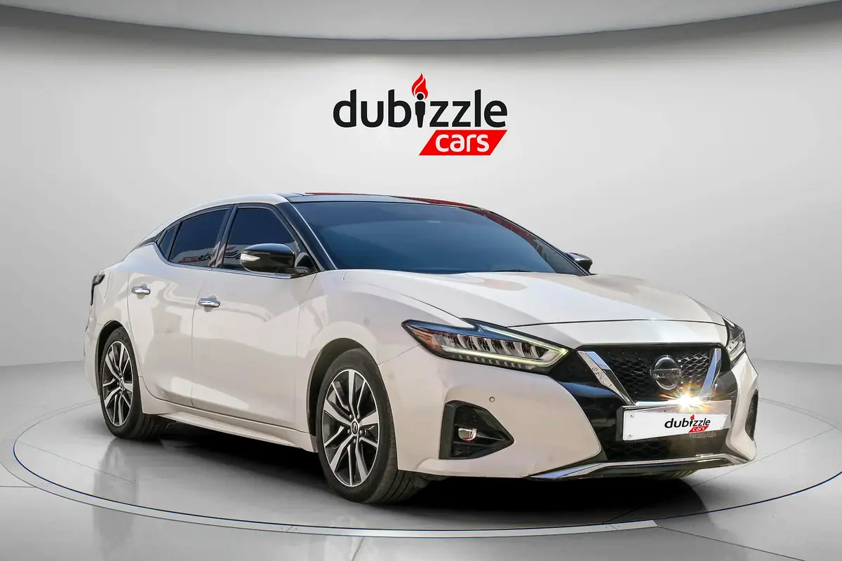 Nissan Maxima 2020 — photo 1 of 17