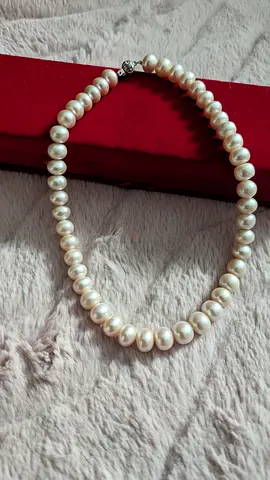 Elegant White Pearl Necklace for Sale