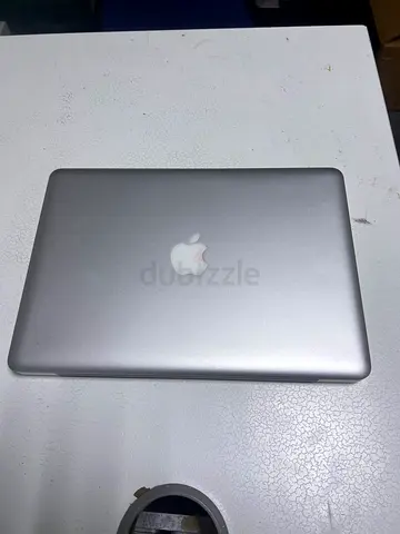 Macbook pro 2012 i5-8gb Ram 256 storage