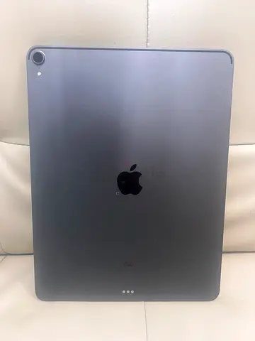 Elegant Apple iPad - Perfect for Work and Play! (BY pass)