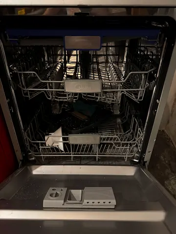 Top-Quality Dishwasher for Sale - Efficient and Reliable!