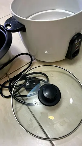 Ikon Rice Cooker 1.5 L with Glass Lid - Perfect for Easy Meal Prep!