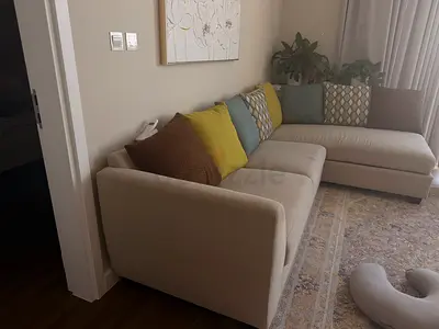 Stylish Modern L-Shaped Sofa with Cushions
