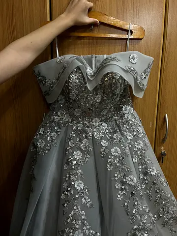 Event proom or engagement dress