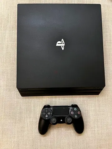 Playstation 4 pro 1TB 4K jailbreak version