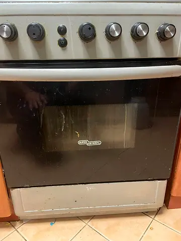 Used Gas Oven in Good Condition