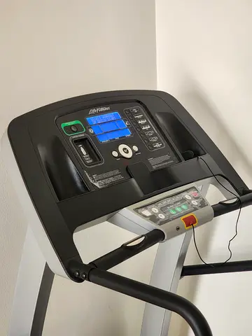Life Fitness F1 Smart Folding Treadmill