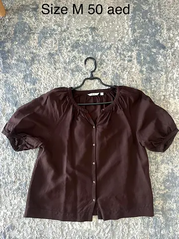 Uniqlo blouse size M