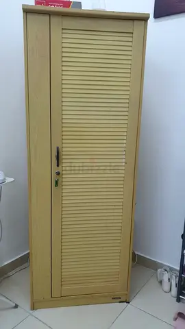 Single door wardrobe