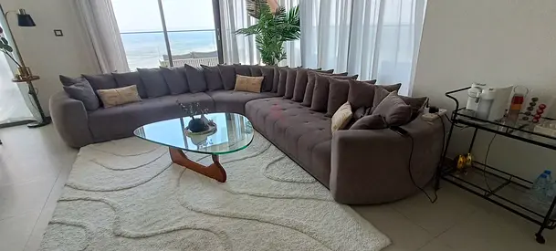 Chattelsmore High Stylish Modern Sofa in Excellent Condition