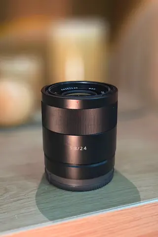 Sony Sonnar E 24mm F1.8 zeiss