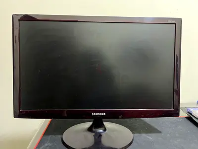 24 inch 60 HZ Samsung monitor