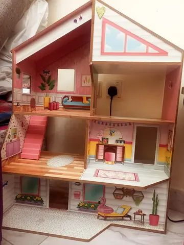 Pink Doll house  for your little princess