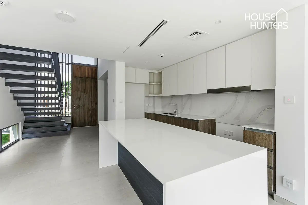 Upgraded | 4 bed | Multiple cheques