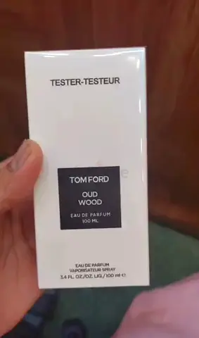 Tom Ford oud wood tester perfume
