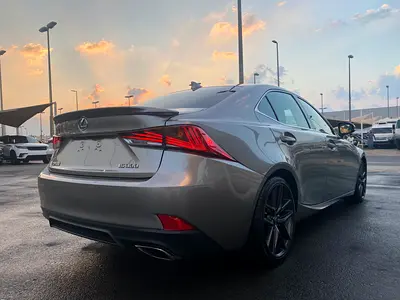 2019 Lexus IS-SERIES — фото 9