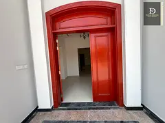 Villa in Al Nouf 4, owned by Arabs Second plot on Maliha Street Opposite the palace Area 17,500 sq f