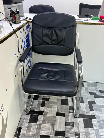 Comfortable Vintage Black Office Chairs