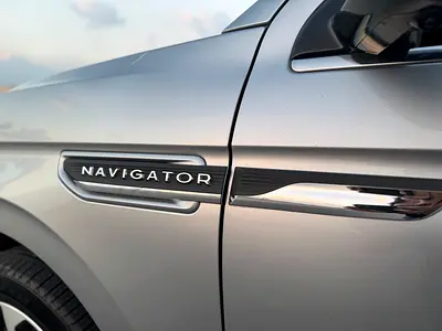صورة 16 لـ 2024 Lincoln NAVIGATOR