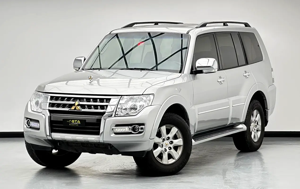 Mitsubishi Pajero 2022 — photo 1 of 17