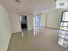 Ready to move spacious 2 bedroom apartment