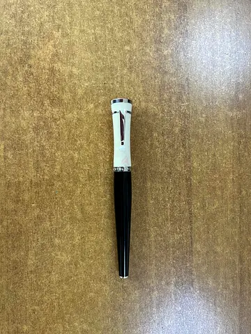 MONTBLANC GRETA GARBO FOUNTAIN PEN LIMITED EDITION