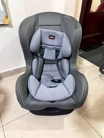 Juniors Baby car seat. Safe and Stylish Infant Car Seat for Sale