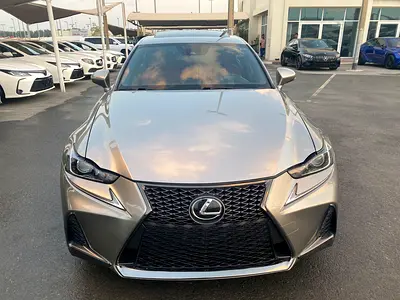 2019 Lexus IS-SERIES — фото 4