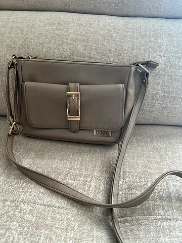 Stylish Womens Handbag in Soft Taupe