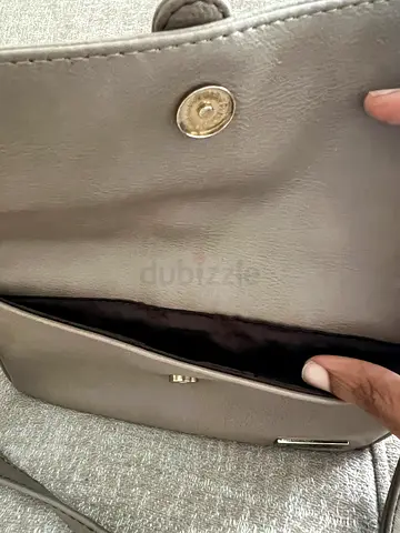 Stylish Womens Handbag in Soft Taupe