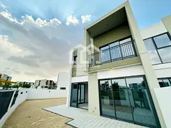 Biggest Plot | End Unit | Single Row 4BHK