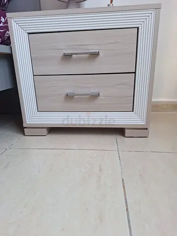 Stylish Wooden Nightstand with Modern Finishing