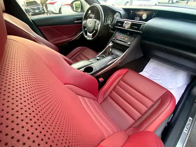 2019 Lexus IS-SERIES — фото 15