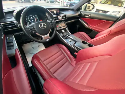 2019 Lexus IS-SERIES — фото 11