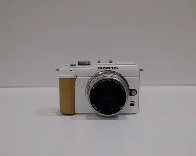 Olympus PEN E-PL1s + MZuiko 17mmf/2.8 lens