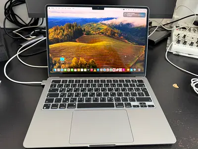 Rare Find! Macbook Air M2 2022 as good as new!