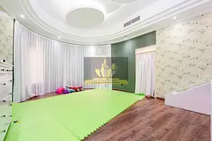 Villa for rent in al mizhar 3 6 master bedrooms +majlis + hall