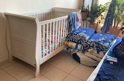 Baby crib for sale