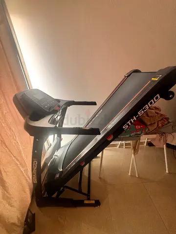Treadmill sth 5300 جهاز للمشي لحد اقصى 160 kg جهاز ممتاز استعمال شهر
