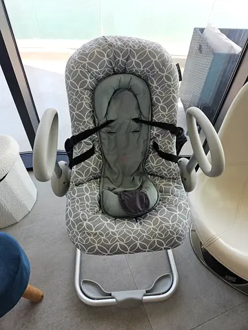 Cozy BEABA Up and Down® V4 Leaves - Baby Rocker for Your Little One. Transat