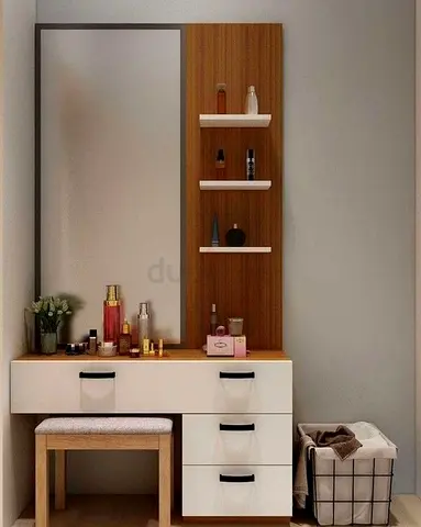 Stylish Vanity Table with Mirror and Storage