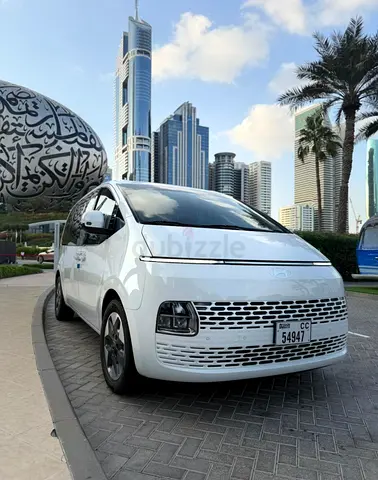 Hyundai Staria 11s seater