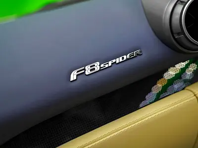 صورة 15 لـ 2022 Ferrari F8 SPIDER